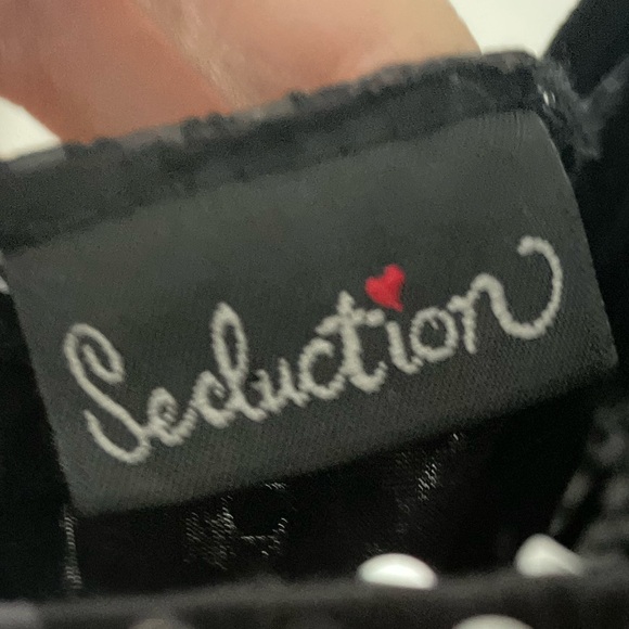 Y2K SEQUIN BLACK LONG HALTER TOP - SMALL - Picture 2 of 3